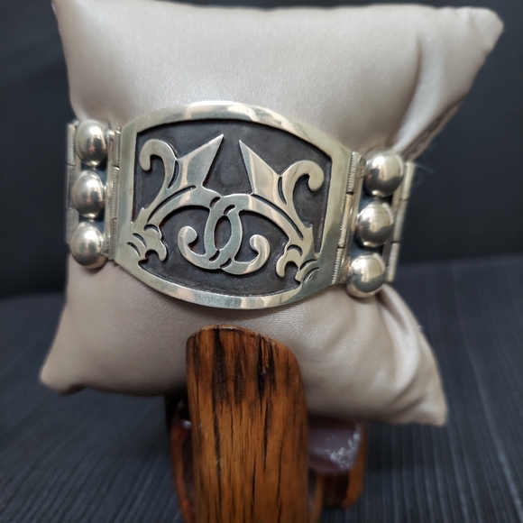 VINTAGE Handmade Sterling Silver Bracelet - Picture 2 of 6